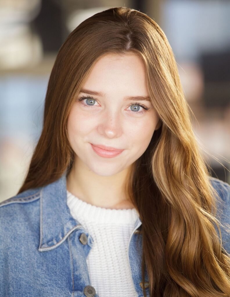 Noémi VanSlyke (Actress) Struggle and Career Success Details