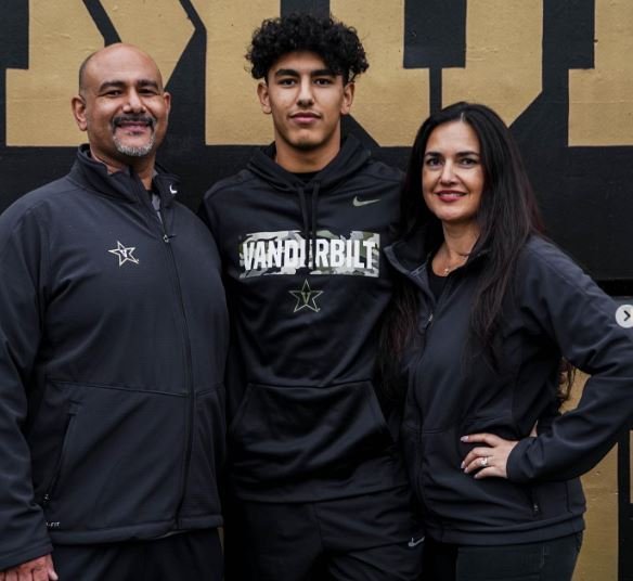 jeremy moussa with his mother and father