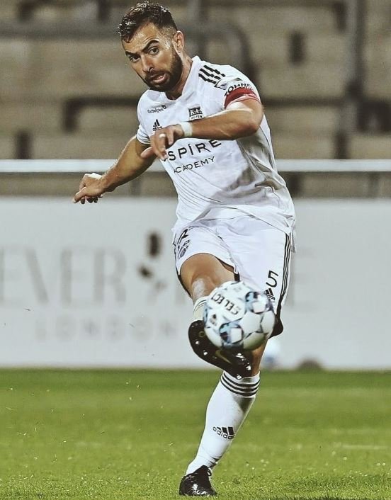 jordi amat is a football player