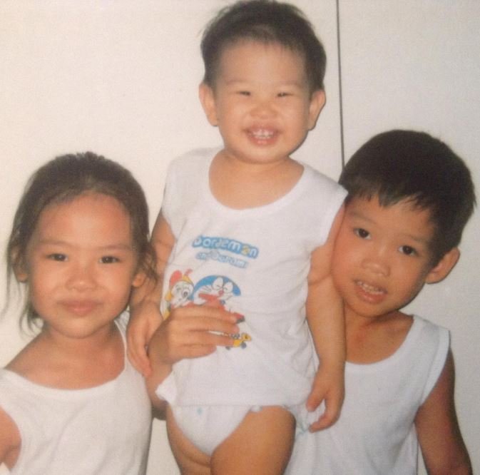 young xiandi with her siblings